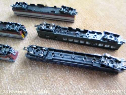 Lima Rolling stock 5 x coaches!!