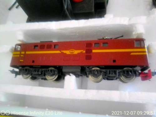 Lima BARGAIN. HO train set