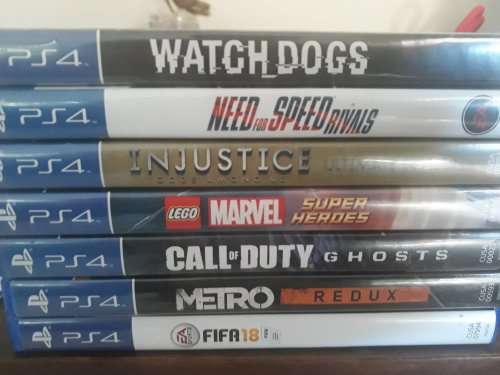 7 Ps4 Games!   In complete working condition.