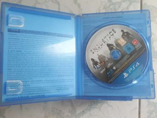 7 Ps4 Games!   In complete working condition.