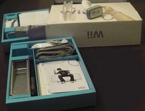 Wii Console + accessories pack+ FIFA 10