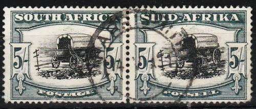 Union  5/- Hyph. & Screened pair SACC 121 fine used