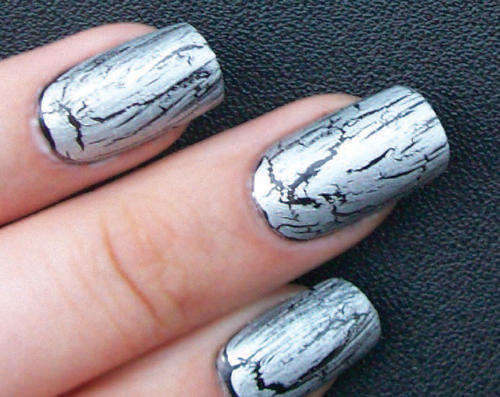 Brand new CRACKED NAIL polish!!!! *** Latest fashion *** Low cost fast tracked shipping