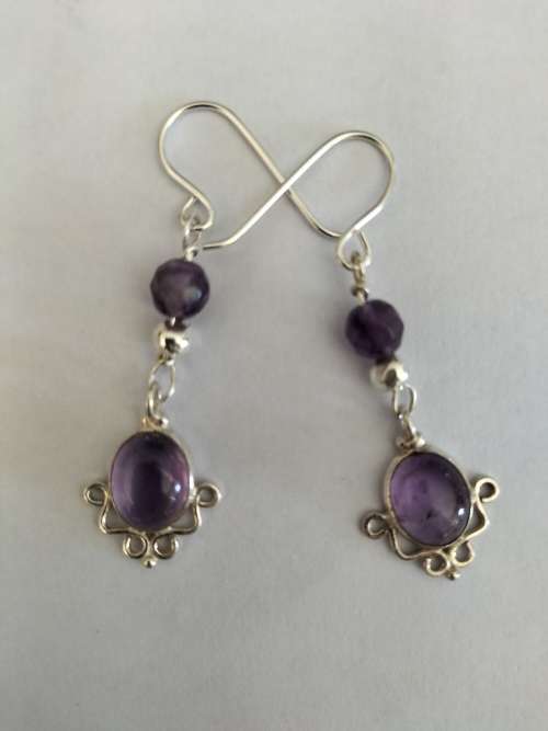 Sterling Silver Amethyst earrings. E79