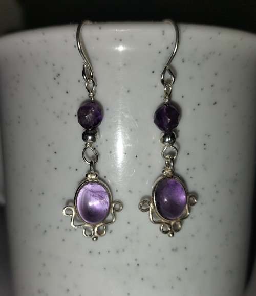 Sterling Silver Amethyst earrings. E79
