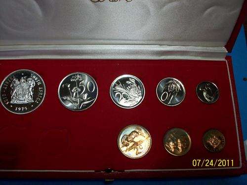 1975 PROOF SET RED CASE - NO GOLD