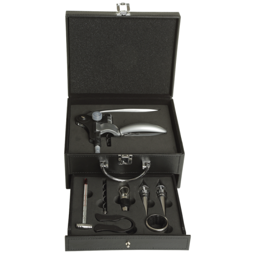 8 PIECE WINE SET IN CARRY CASE