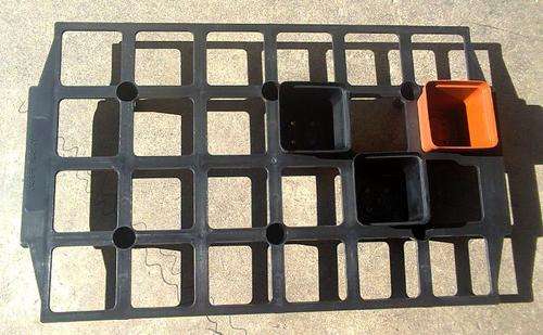 24 Pot Tray for 8 and 9cm square pots
