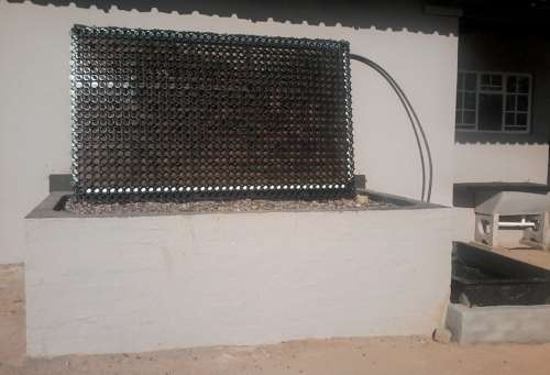 Aquaponic and hydroponic pot holder tray