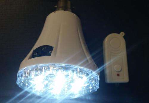 Auto charging remote-controlled emergency bulb (bayonet B22)