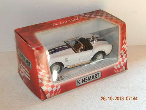 KINSMART  -  SHELBY COBRA  -  427 S/C  -  1965