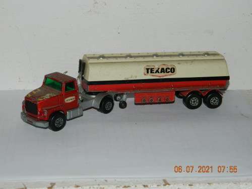 MATCHBOX -  SUPER KINGS  -  K10/16 -  FORD LTS TRACTOR WITH ARTICULATED TANKER