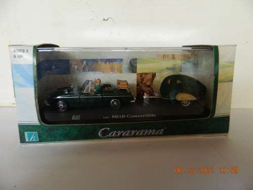 HONGWELL - CARARAMA  -  MGB  CONVERTIBLE WITH CARAVAN