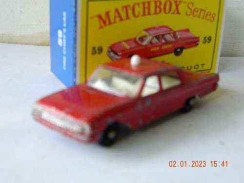 MATCHBOX  SERIES -  59b -  FORD FAIRLANE FIRE CHIEF