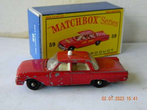 MATCHBOX  SERIES -  59b -  FORD FAIRLANE FIRE CHIEF