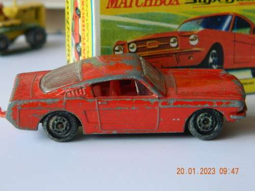MATCHBOX  SUPERFAST -  8 -   FORD MUSTANG