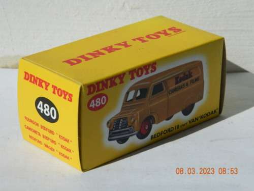 DINKY TOYS  - DE AGOSTINI  -  480  -   BEDFORD 10 CWT VAN `KODAK`