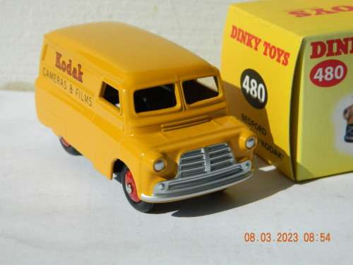 DINKY TOYS  - DE AGOSTINI  -  480  -   BEDFORD 10 CWT VAN `KODAK`