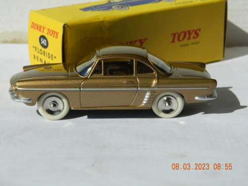 DINKY TOYS  - DE AGOSTINI  -  543  -   `FLORIDE` RENAULT