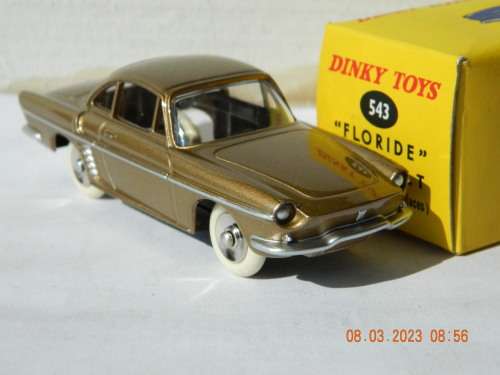 DINKY TOYS  - DE AGOSTINI  -  543  -   `FLORIDE` RENAULT