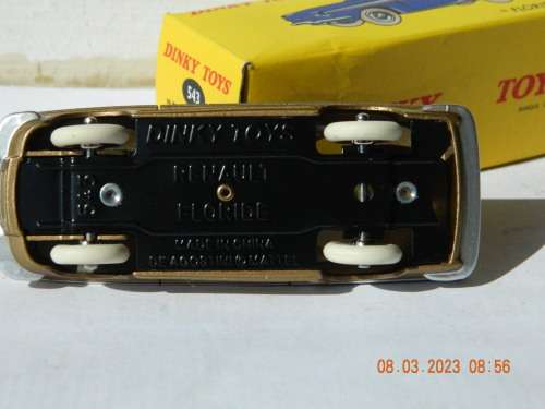 DINKY TOYS  - DE AGOSTINI  -  543  -   `FLORIDE` RENAULT