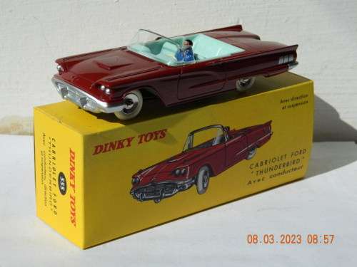DINKY TOYS  - DE AGOSTINI  -  555  -   CABRIOLET FORD `THUNDERBIRD`