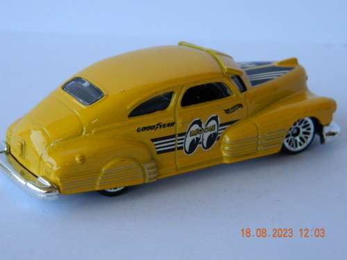 HOTWHEELS -  CHEVY FLEETLINE  47