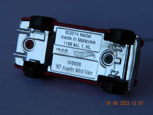 HOTWHEELS -  AUSTIN MINI VAN
