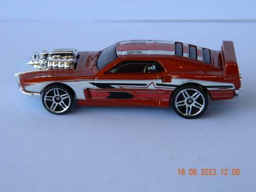 HOTWHEELS -  RIVETED