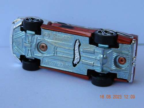 HOTWHEELS -  RIVETED