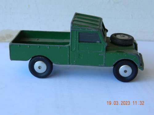 CORGI TOYS -   -   LAND ROVER