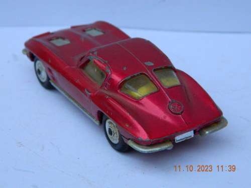 CORGI TOYS -   -   CHEVROLET -  CORVETTE STING RAY