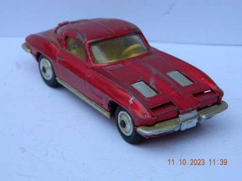 CORGI TOYS -   -   CHEVROLET -  CORVETTE STING RAY