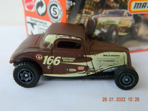 MATCHBOX -  327  -  1933 FORD COUPE