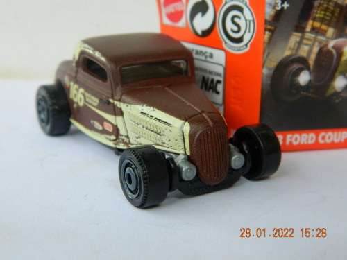 MATCHBOX -  327  -  1933 FORD COUPE
