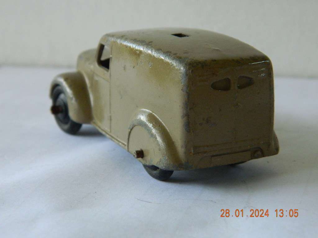 DINKY TOYS  -  34c  -  LOUDSPEAKER VAN