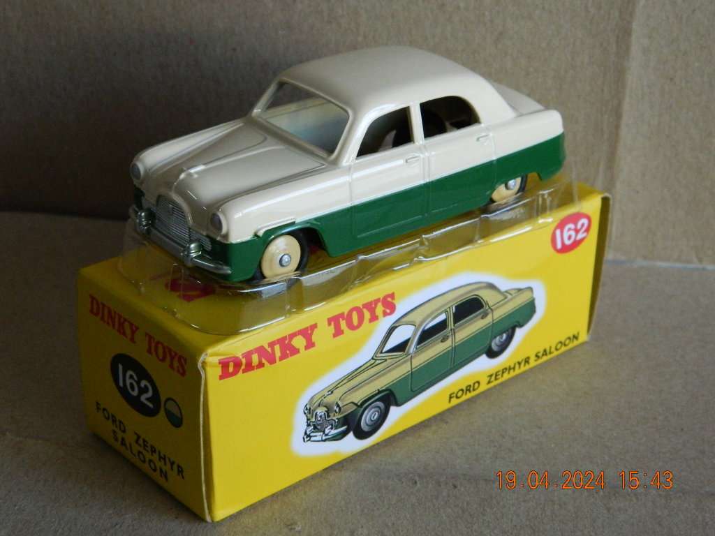 DEAGOSTINI DINKY TOYS  -  162  -  FORD ZEPHYR SALOON