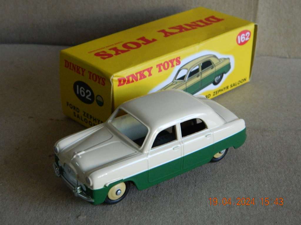 DEAGOSTINI DINKY TOYS  -  162  -  FORD ZEPHYR SALOON
