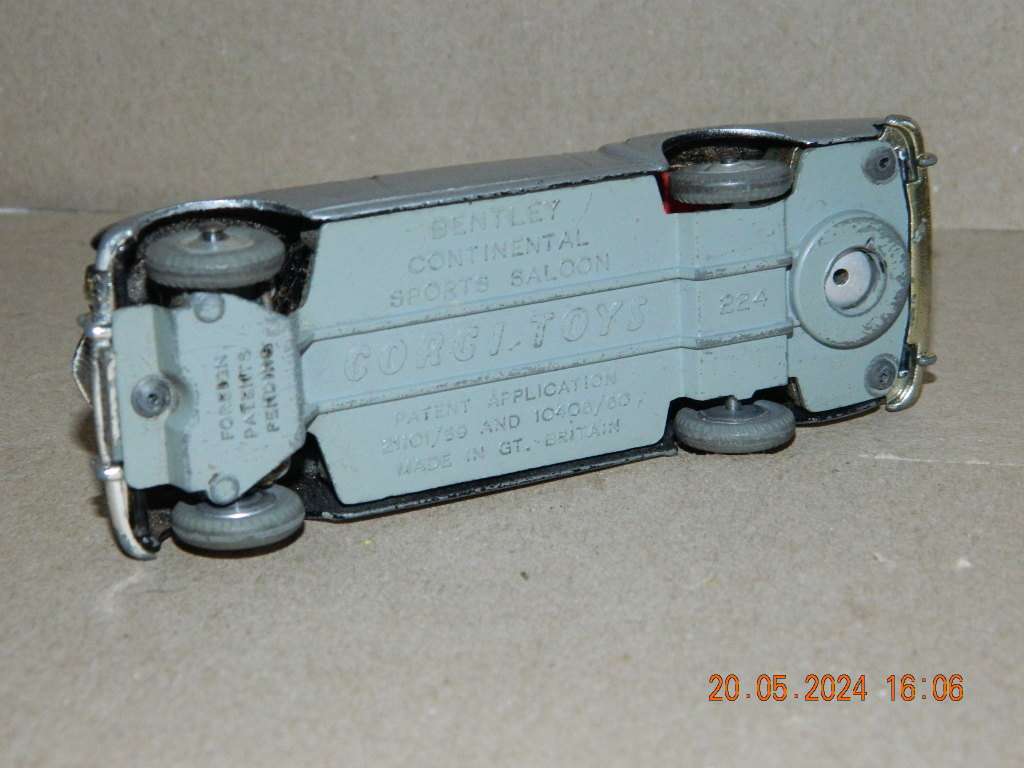 CORGI TOYS -  224   -   BENTLEY CONTINENTAL SPORTS SALOON