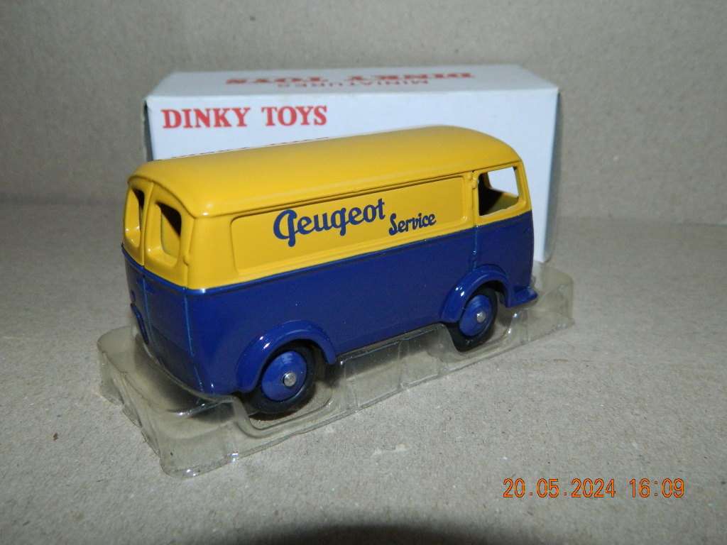 DEAGOSTINI DINKY TOYS  -  25B  -  FOURGO`N TOLE PEUGEOT
