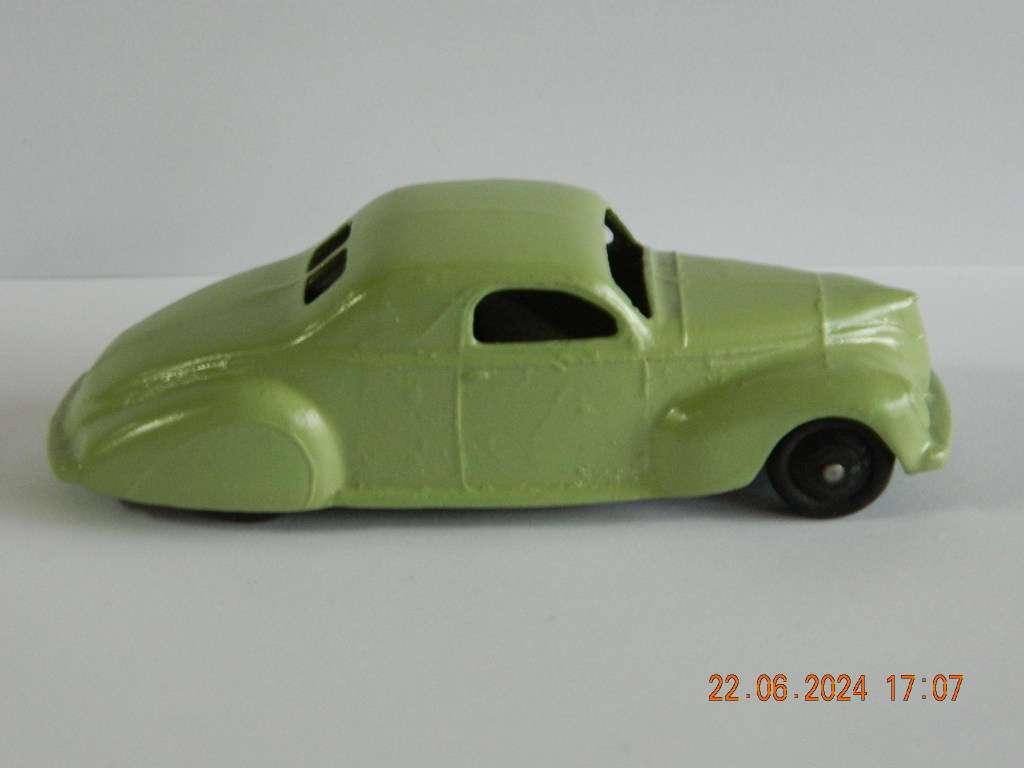 DINKY TOYS  -  39 c  -   LINCOLN ZEPHYR COUPE