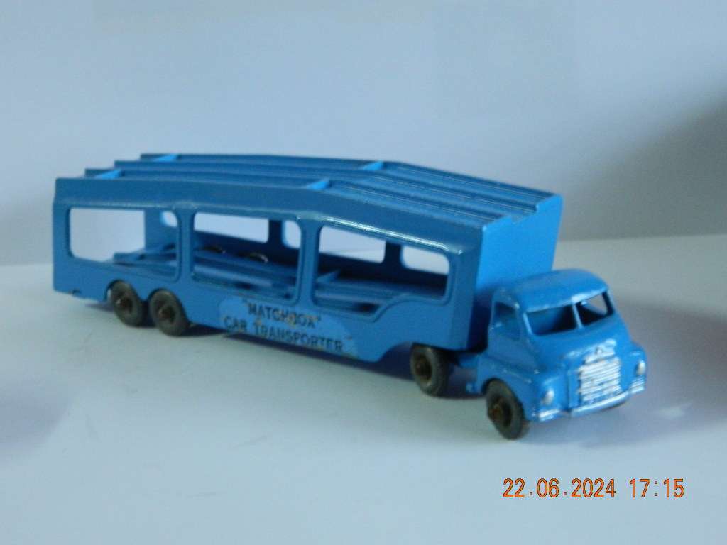 MATCHBOX  - NO.2  -  ACCESSORY PACK  - CAR TRANSPORTER
