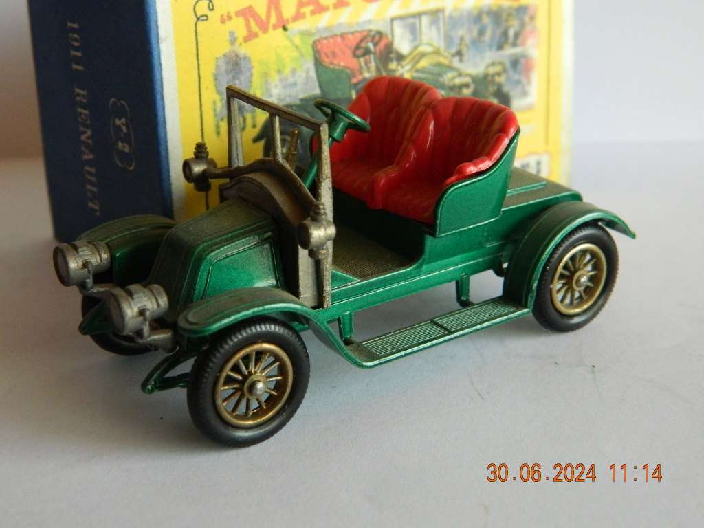 MATCHBOX -  MODELS OF YESTERYEAR  -  Y 2  -  1911  RENAULT