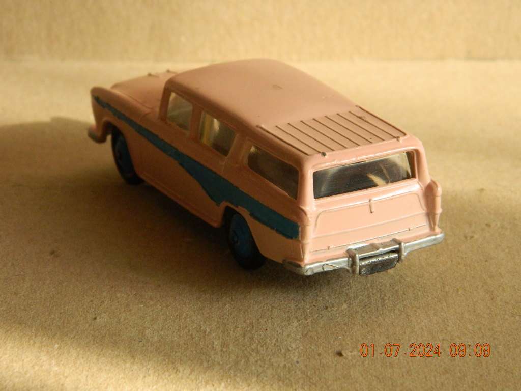 DINKY TOYS  -  173  -   NASH RAMBLER STATION WAGON