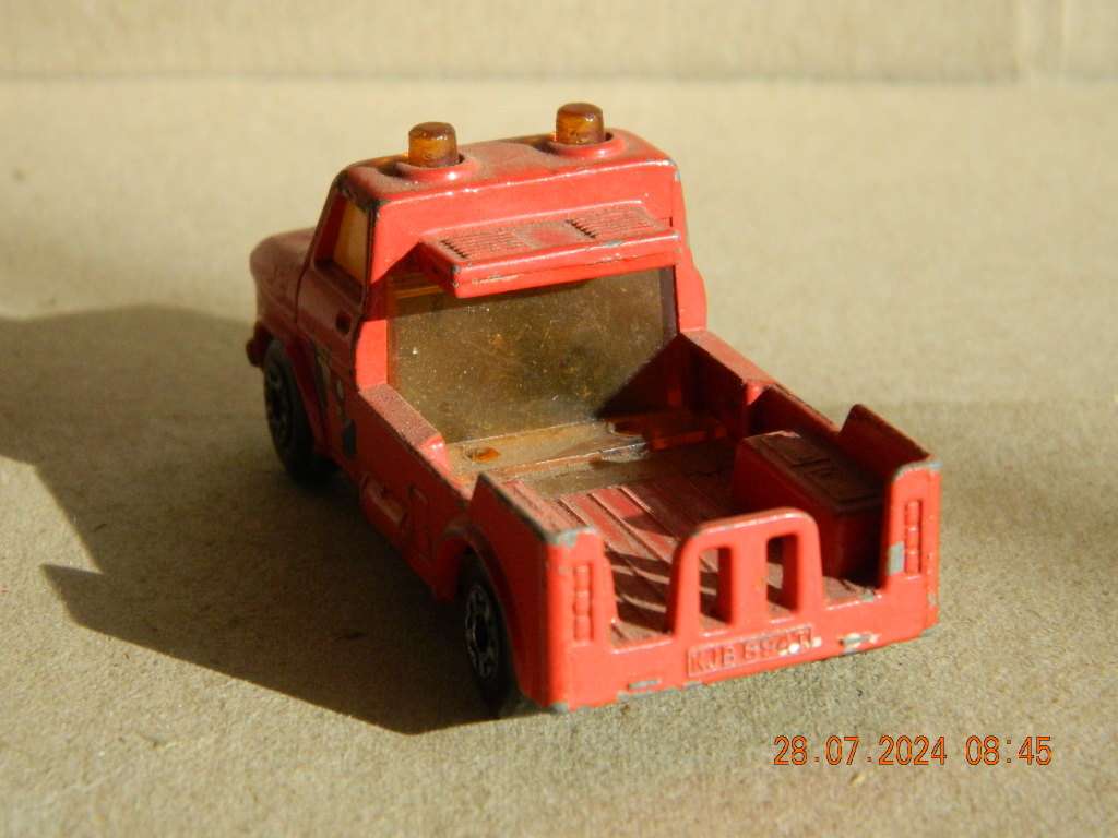 MATCHBOX SUPERFAST - 61 -   WRECK TRUCK