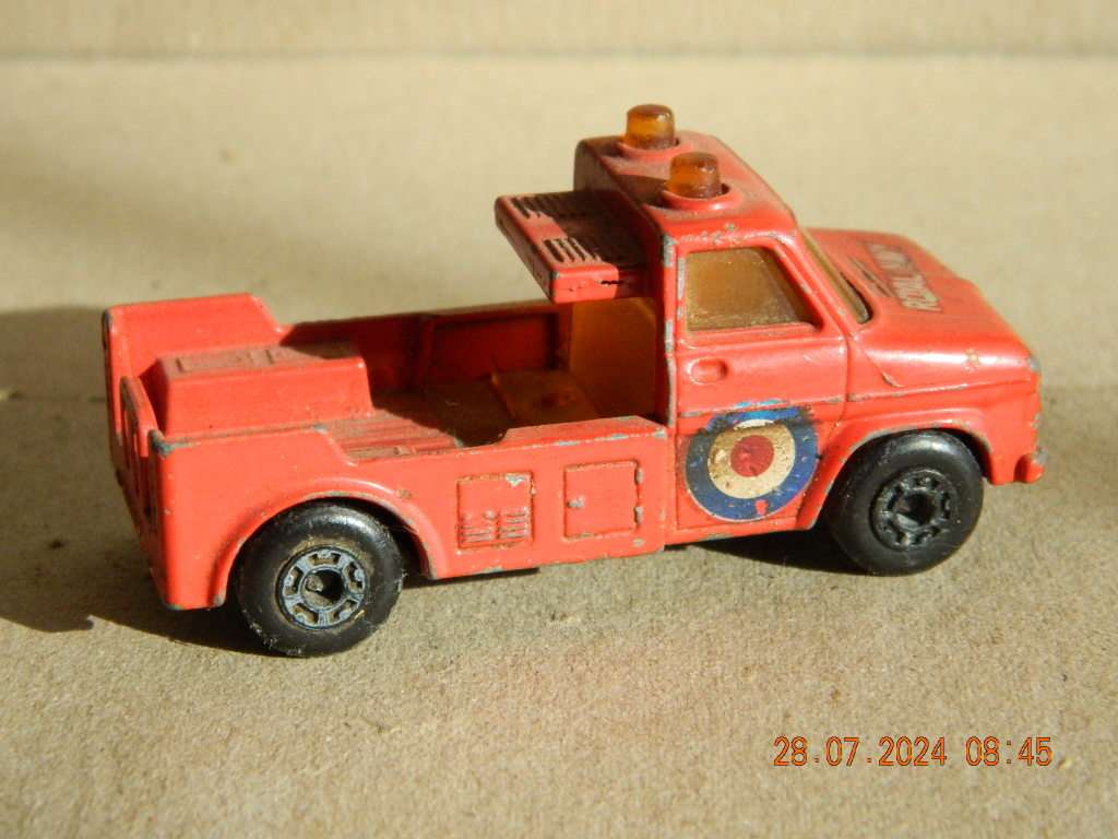 MATCHBOX SUPERFAST - 61 -   WRECK TRUCK