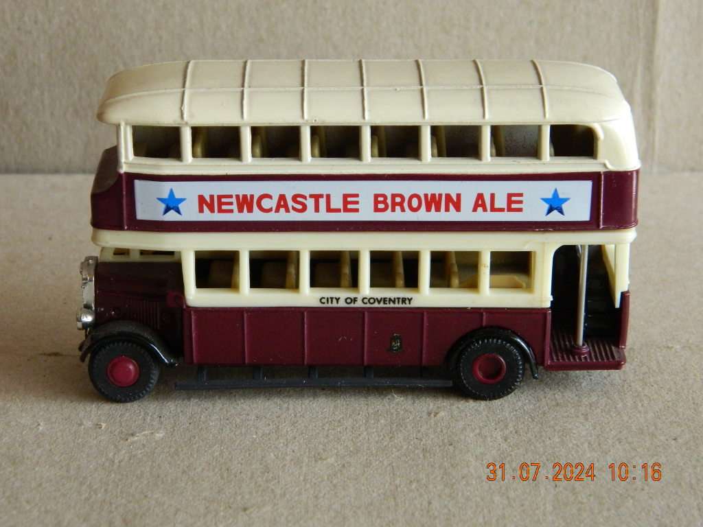 MATCHBOX   -  Y5  -  1930 - LEYLAND TITAN TDI BUS