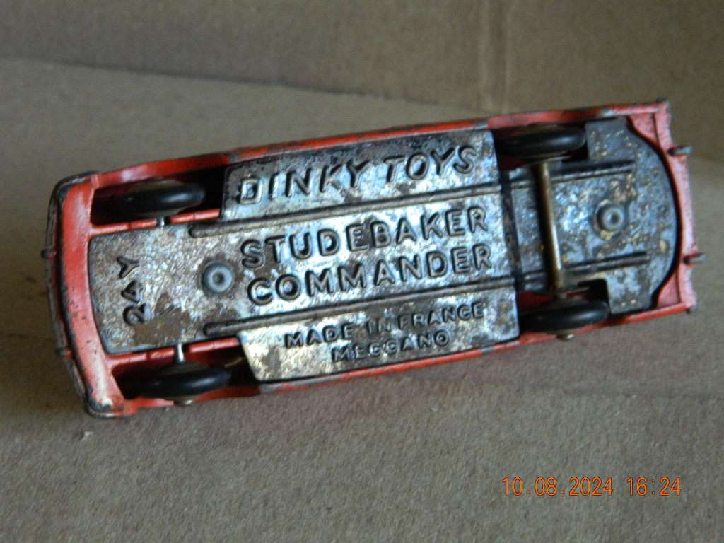 FRENCH DINKY TOYS  -  24Y  -   STUDEBAKER COMMANDER COUPE'