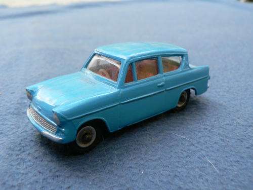 DINKY TOYS - 155 - FORD ANGLIA