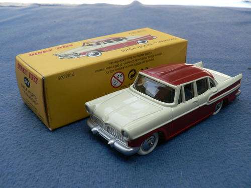 DINKY TOYS - 24K - SIMCA VEDETTE "CHAMBORD"